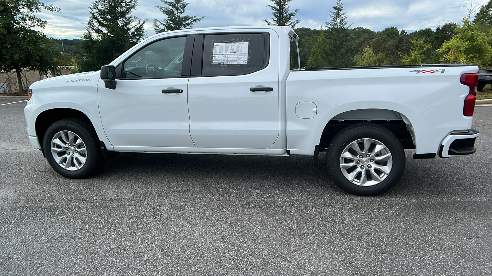 2025 Chevrolet Silverado 1500 Custom 9