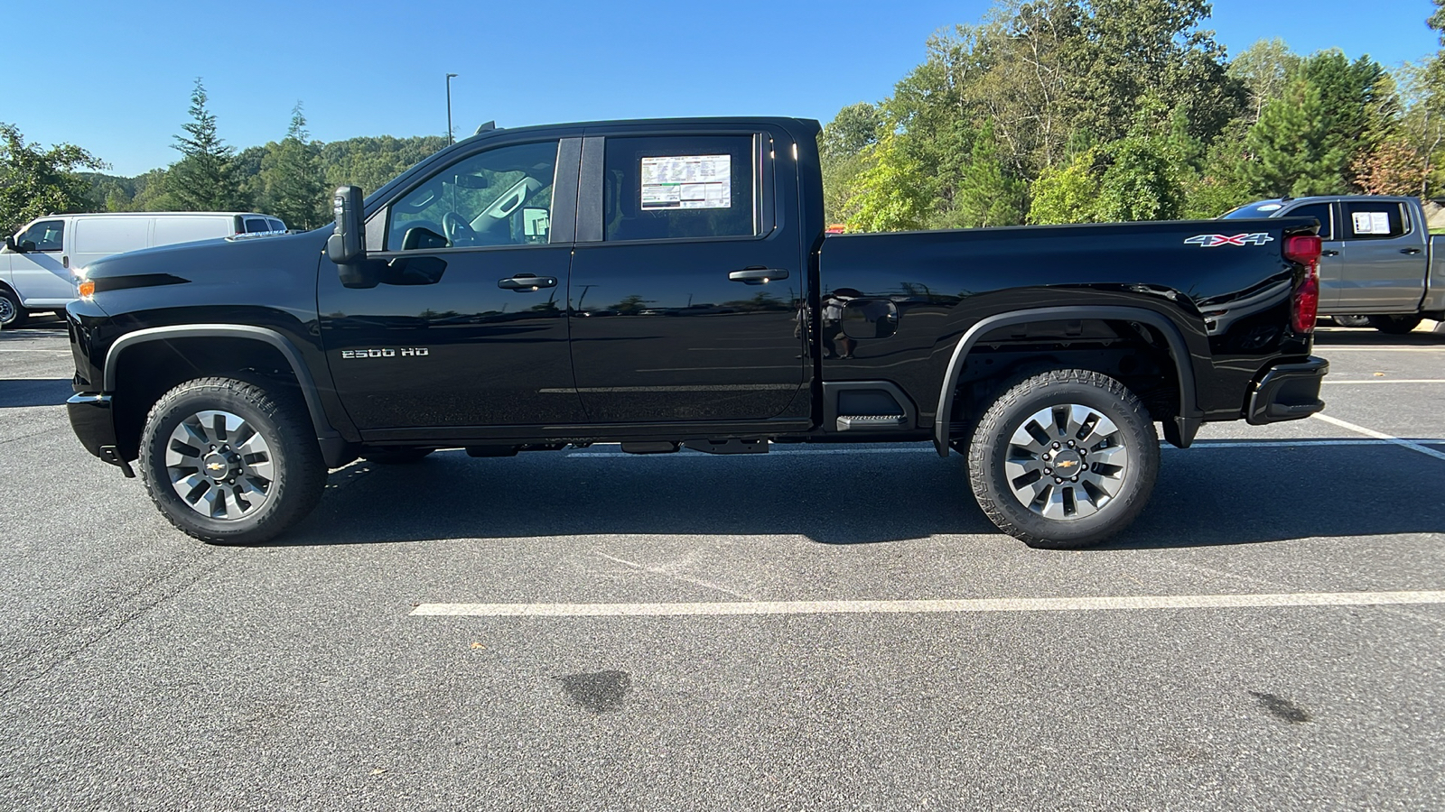 2025 Chevrolet Silverado 2500HD Custom 8