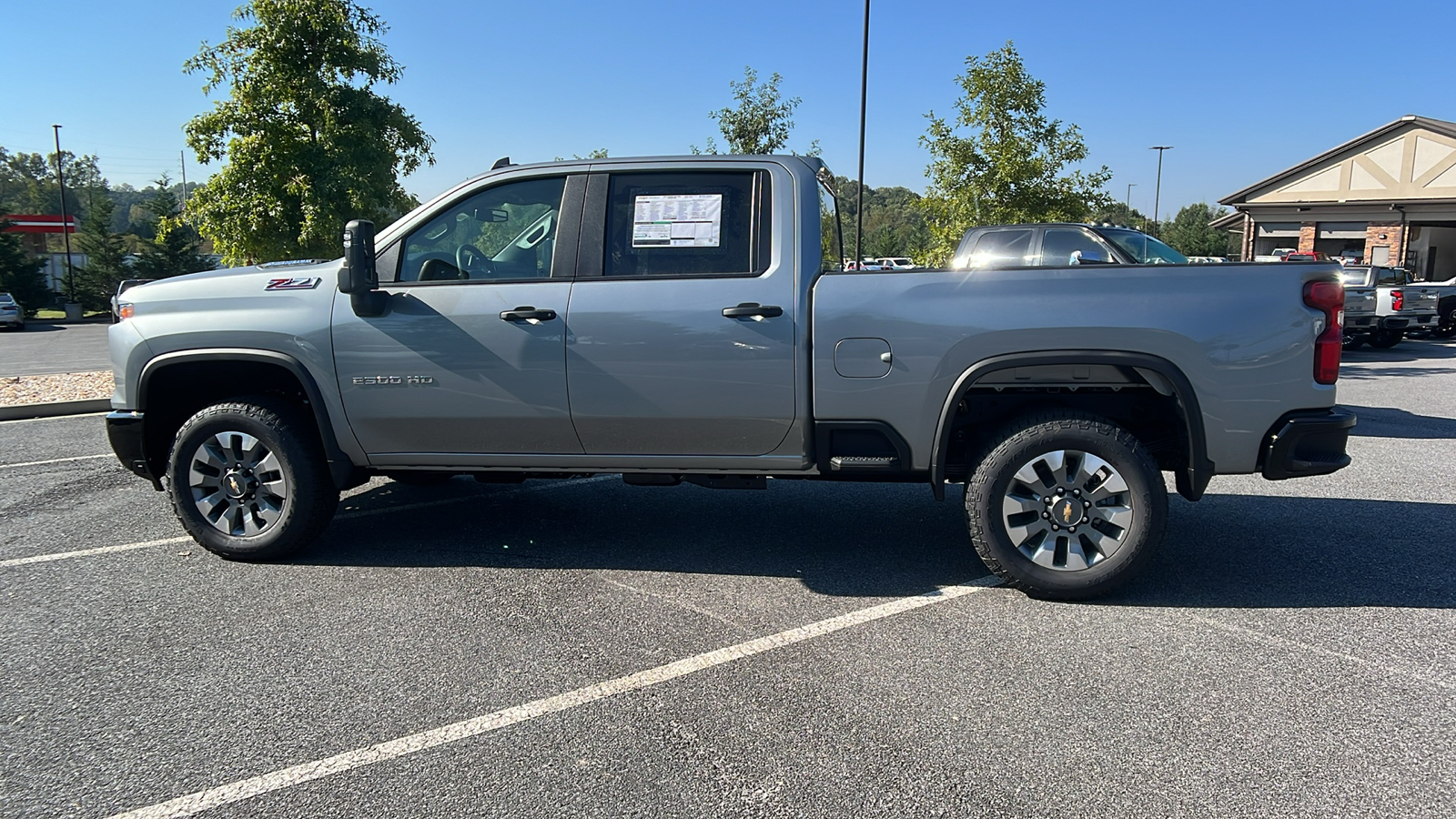 2025 Chevrolet Silverado 2500HD Custom 8