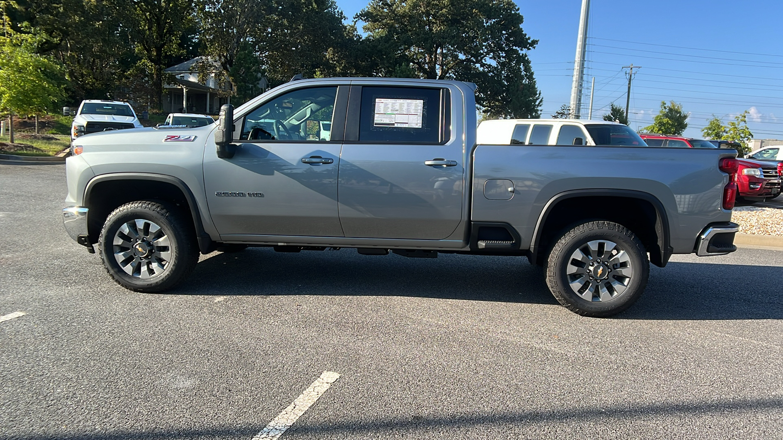 2025 Chevrolet Silverado 2500HD LT 8