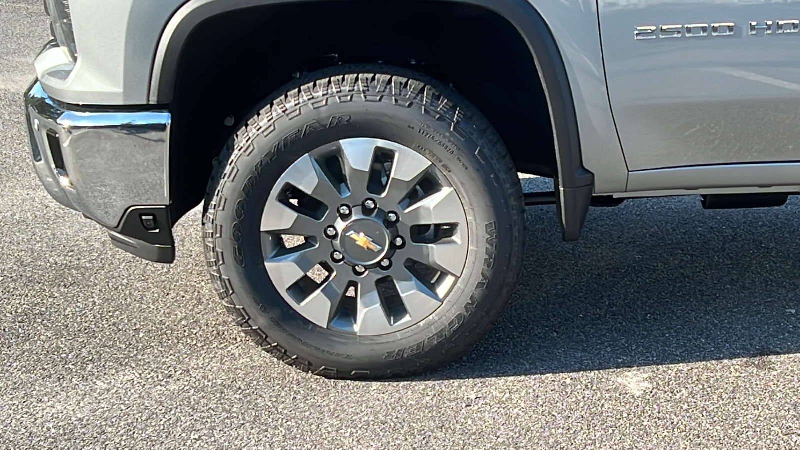 2025 Chevrolet Silverado 2500HD LT 9