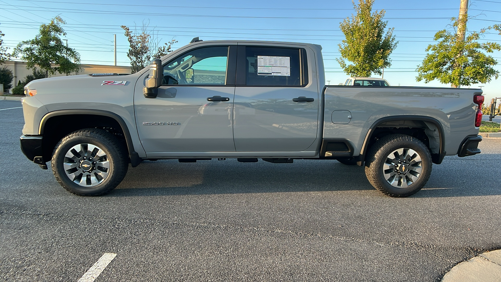 2025 Chevrolet Silverado 2500HD Custom 8