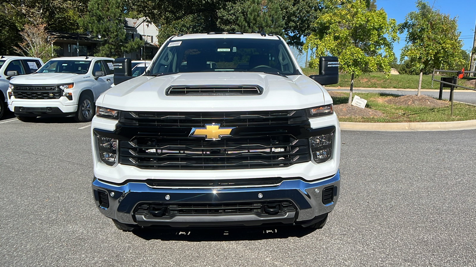 2025 Chevrolet Silverado 3500HD Work Truck 2