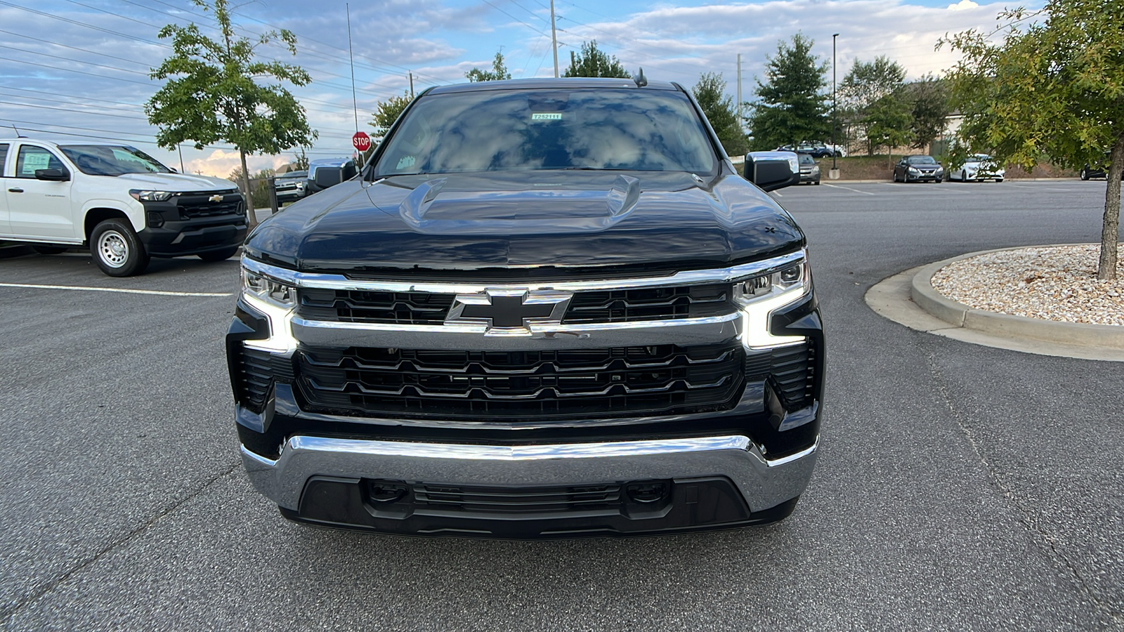 2025 Chevrolet Silverado 1500 LT 3