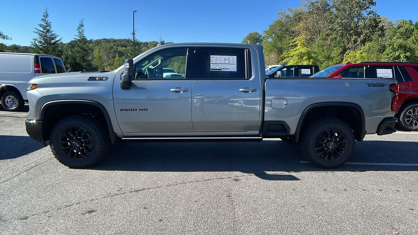 2025 Chevrolet Silverado 2500HD LTZ 8