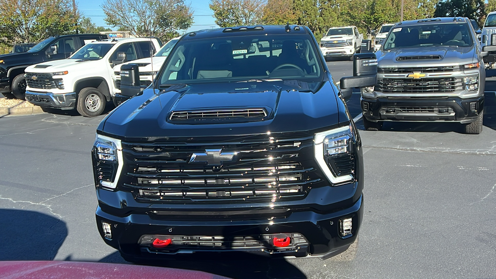 2025 Chevrolet Silverado 2500HD LTZ 8