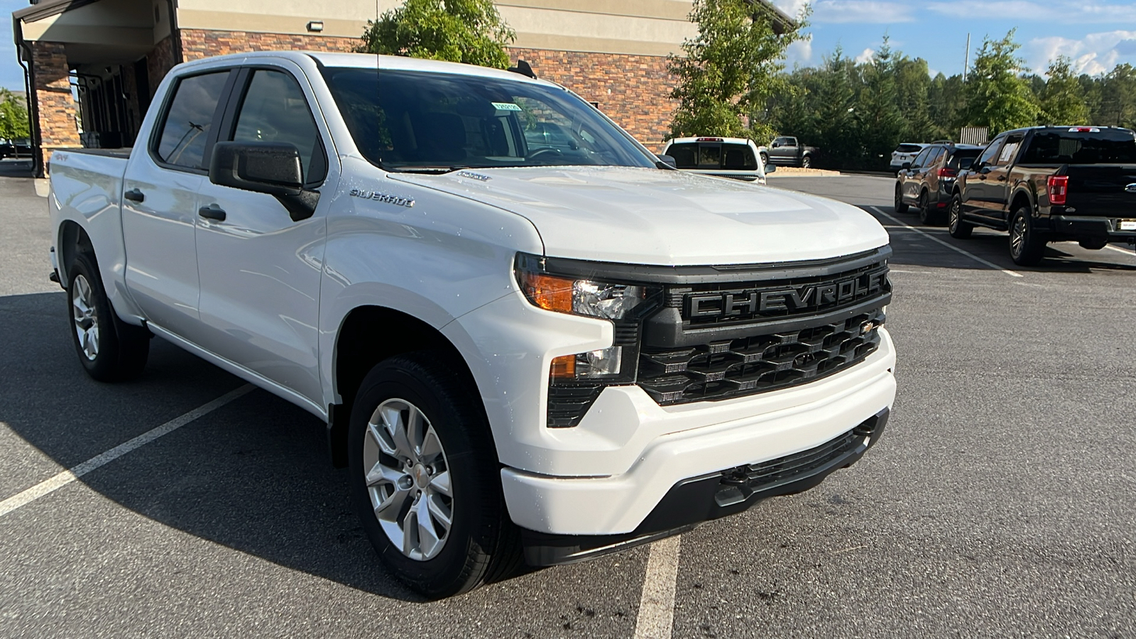 2025 Chevrolet Silverado 1500 Custom 4