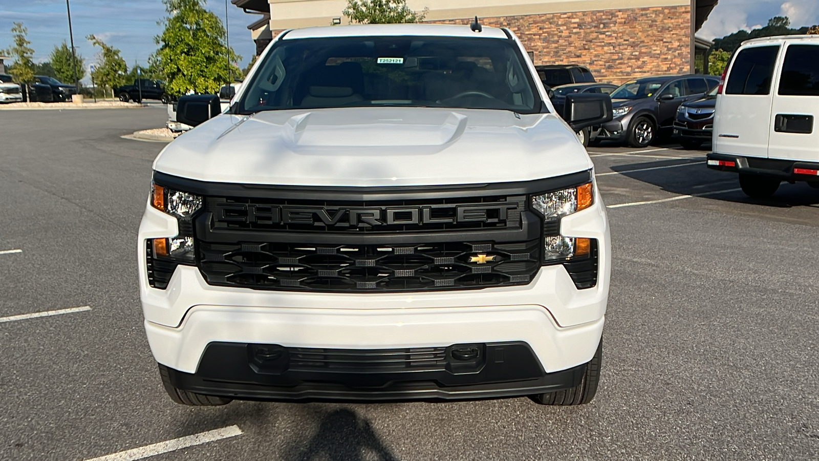 2025 Chevrolet Silverado 1500 Custom 3