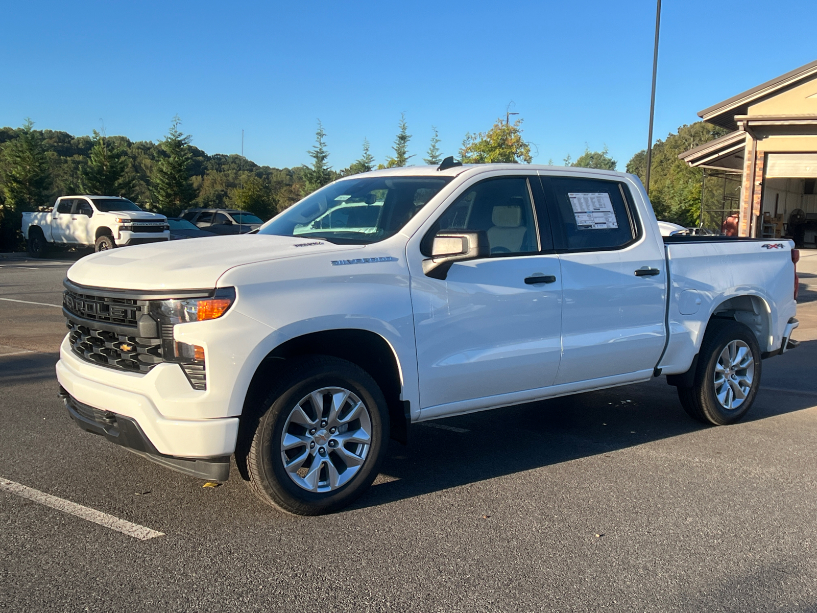 2025 Chevrolet Silverado 1500 Custom 1