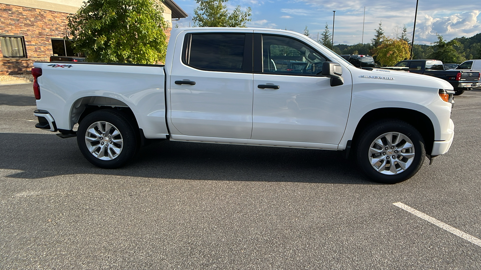 2025 Chevrolet Silverado 1500 Custom 5