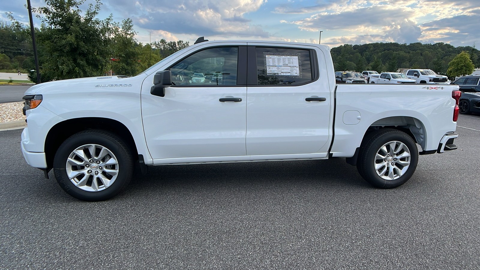 2025 Chevrolet Silverado 1500 Custom 9