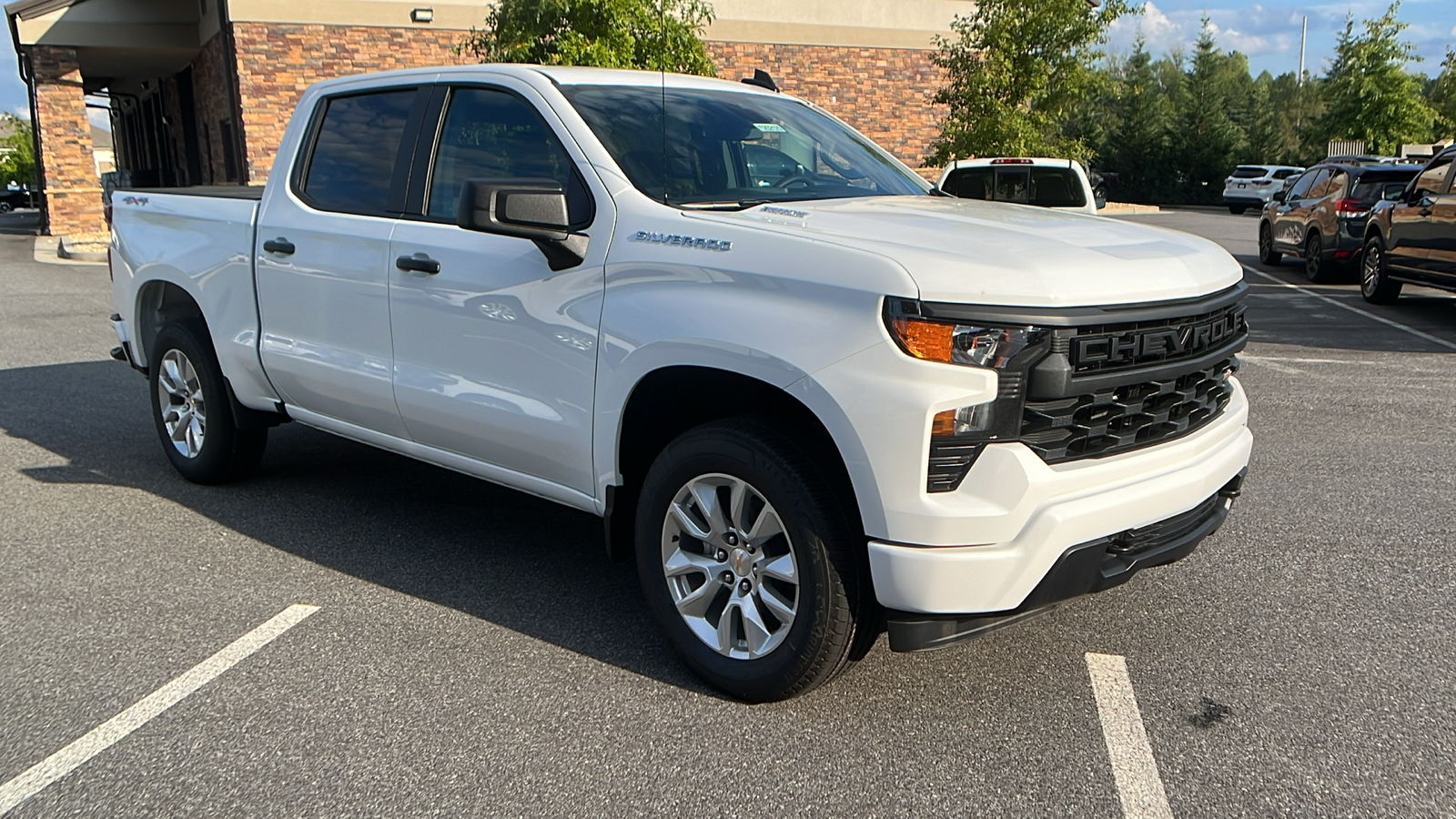 2025 Chevrolet Silverado 1500 Custom 4