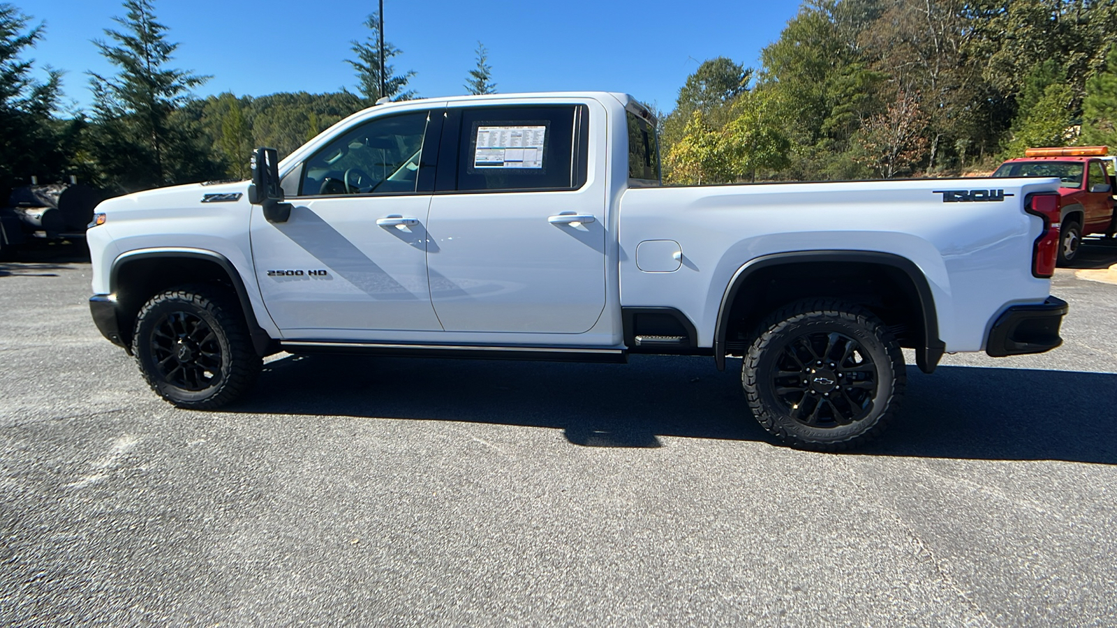 2025 Chevrolet Silverado 2500HD LTZ 8