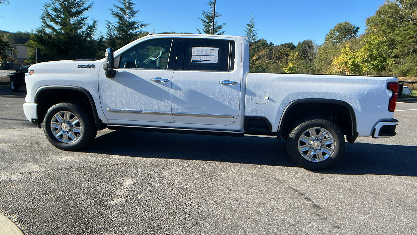 2025 Chevrolet Silverado 3500HD High Country 8