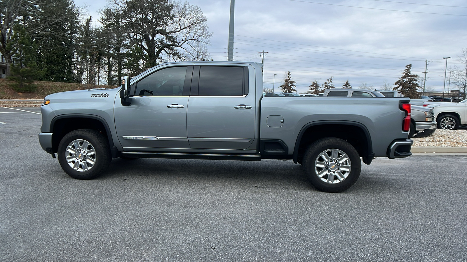 2024 Chevrolet Silverado 3500HD High Country 8