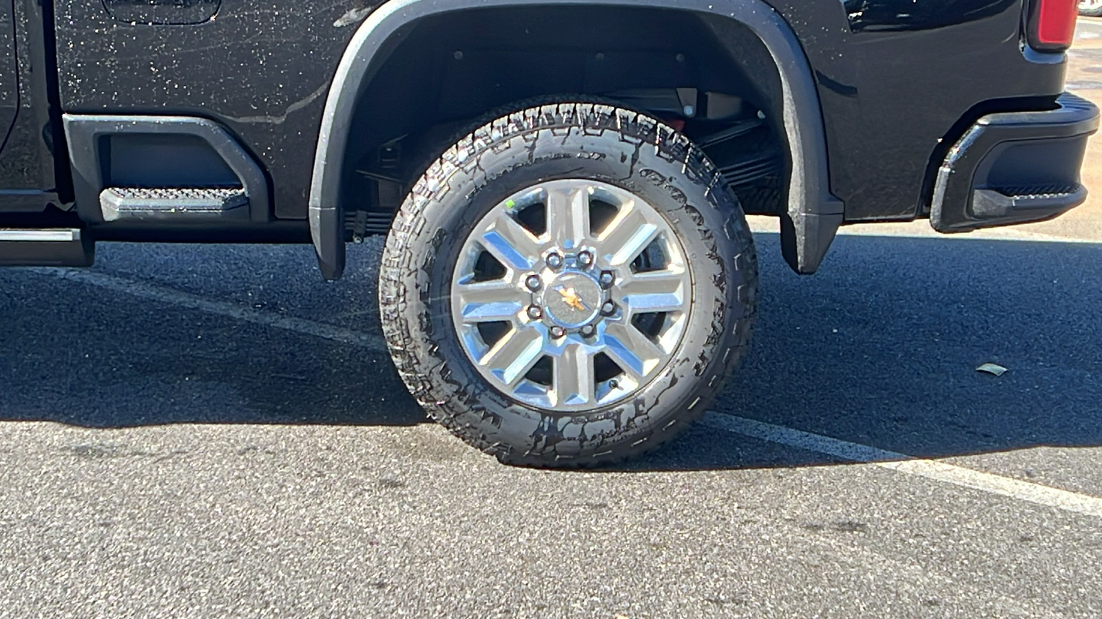 2025 Chevrolet Silverado 3500HD High Country 8