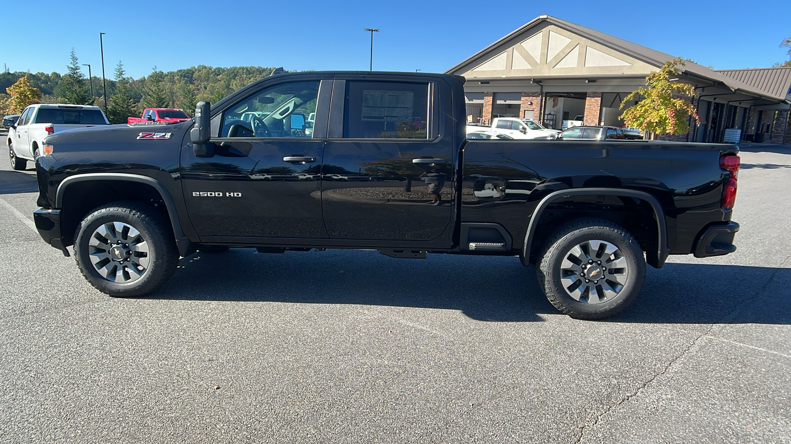 2025 Chevrolet Silverado 2500HD Custom 8