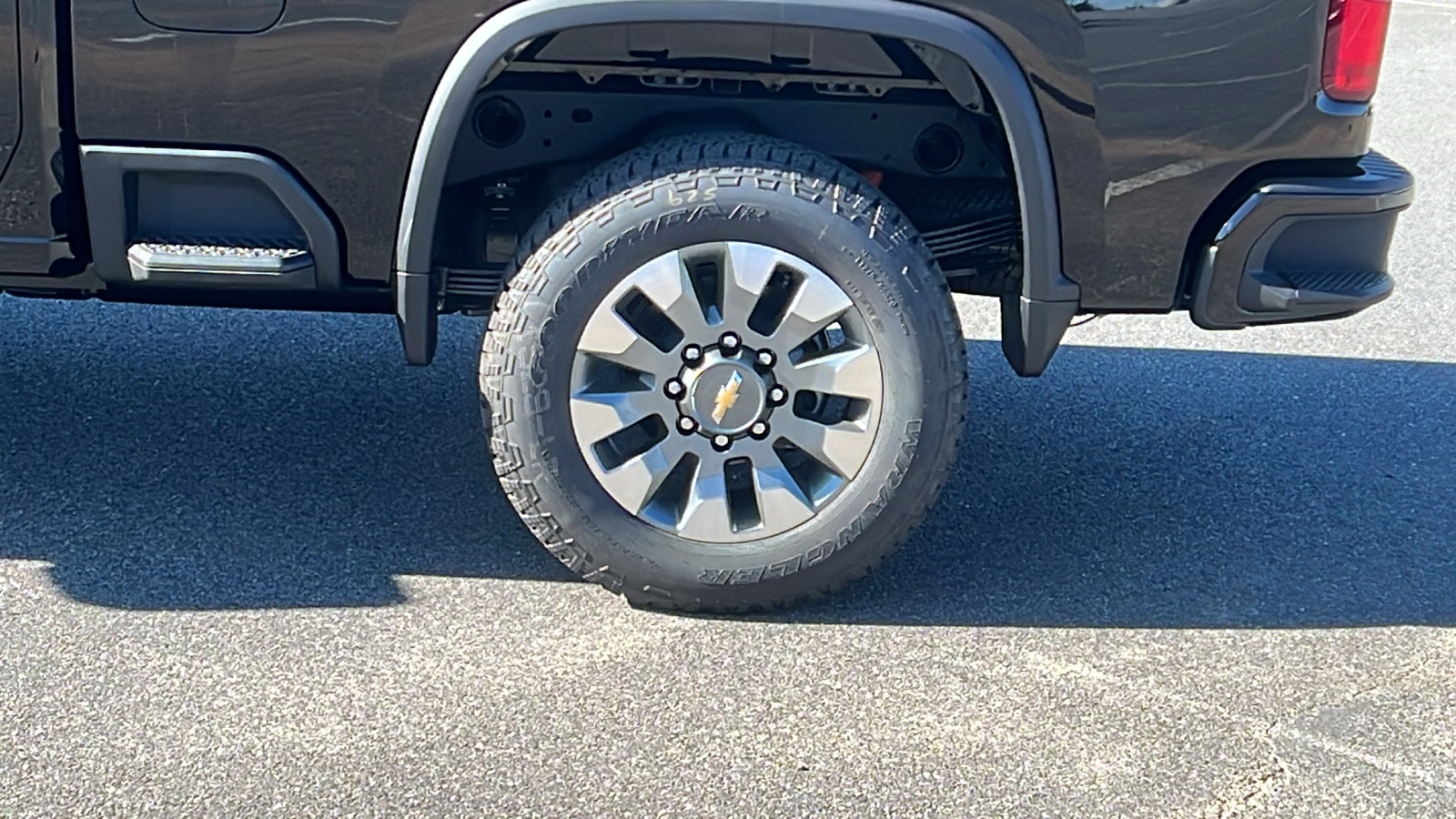 2025 Chevrolet Silverado 2500HD Custom 9