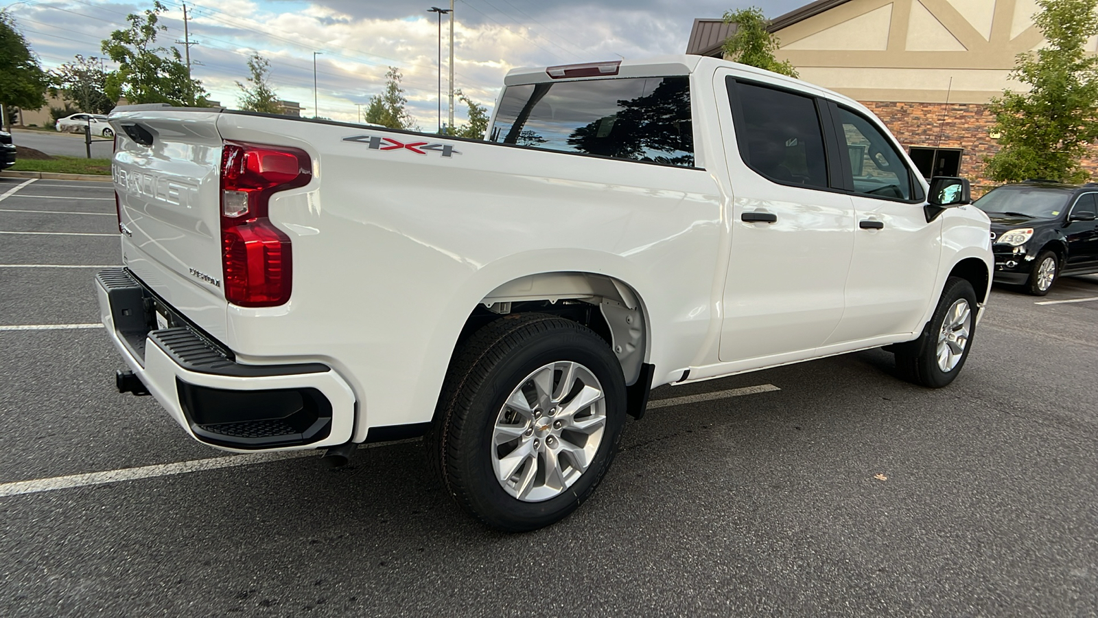 2025 Chevrolet Silverado 1500 Custom 6