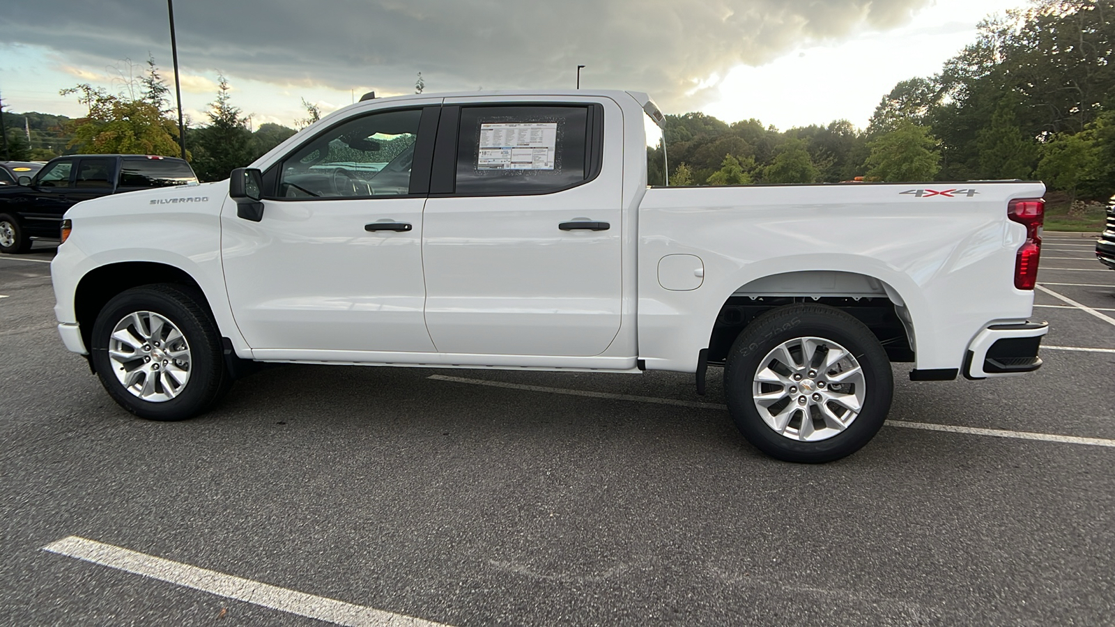 2025 Chevrolet Silverado 1500 Custom 9