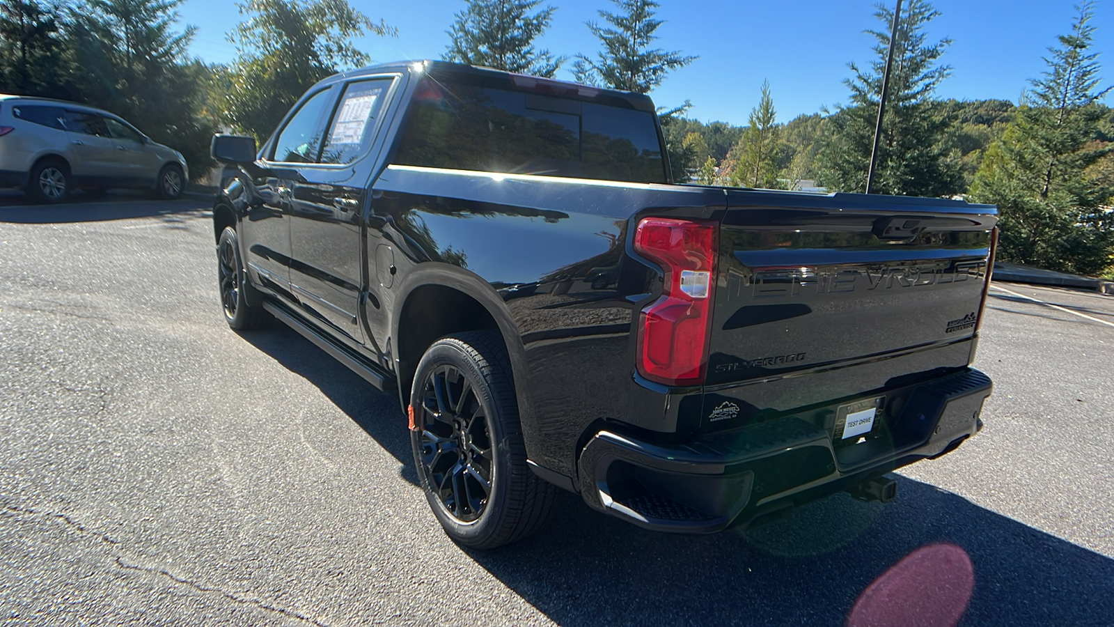 2025 Chevrolet Silverado 1500 High Country 8