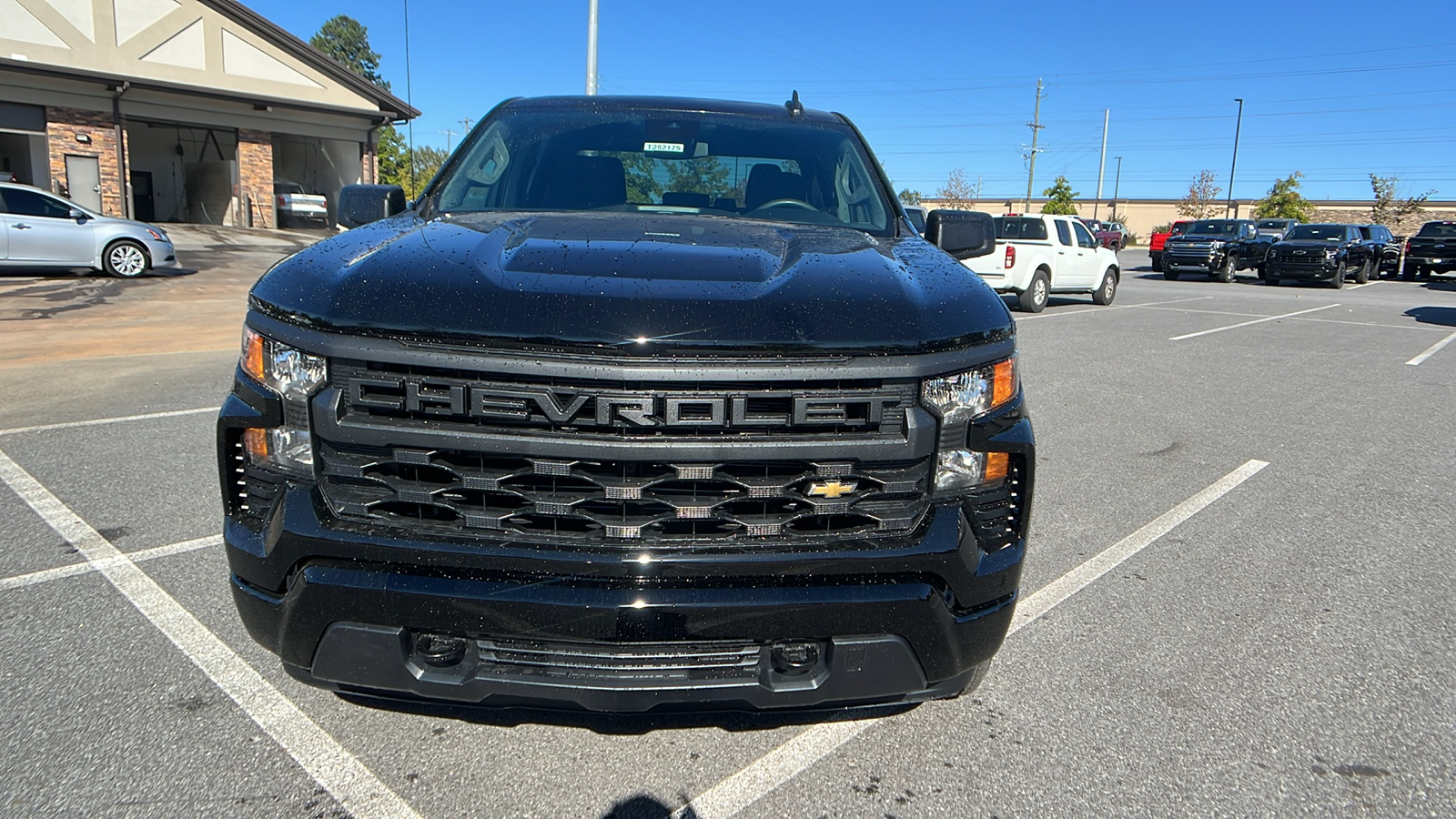 2025 Chevrolet Silverado 1500 Custom 3