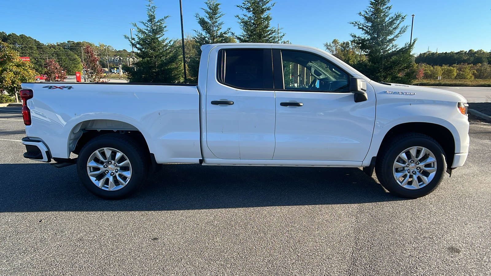 2025 Chevrolet Silverado 1500 Custom 4