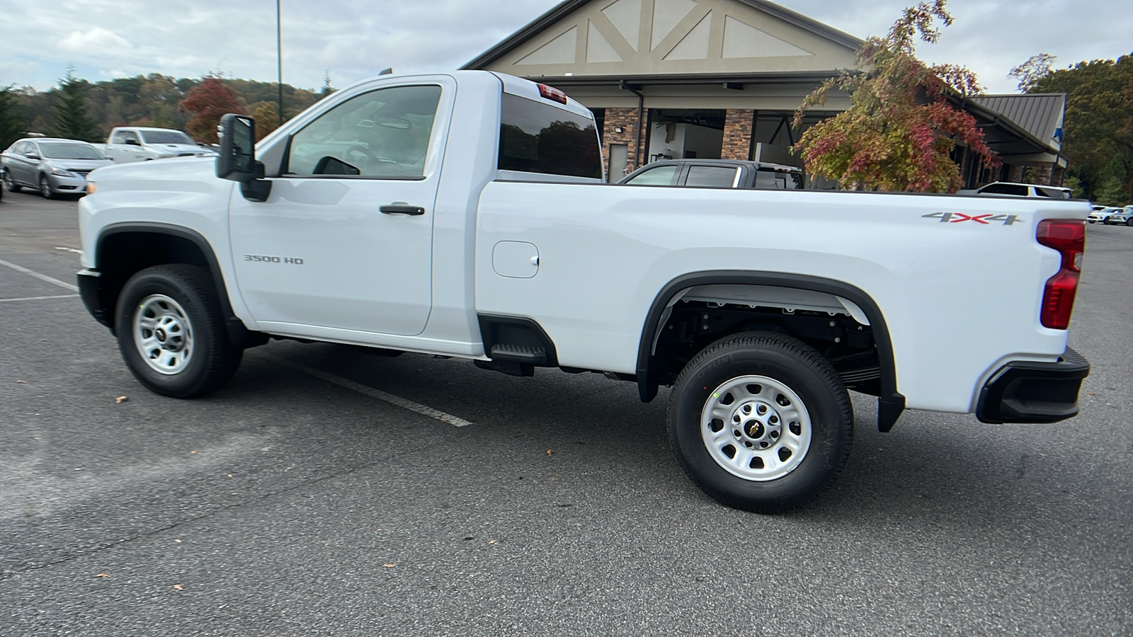 2025 Chevrolet Silverado 3500HD Work Truck 8