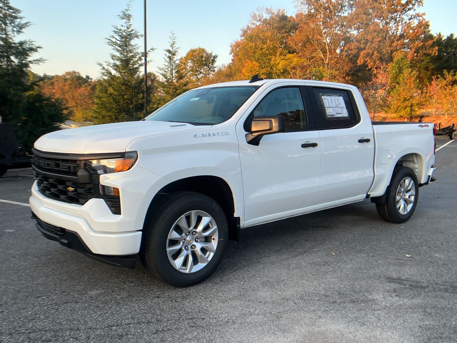 2025 Chevrolet Silverado 1500 Custom 1