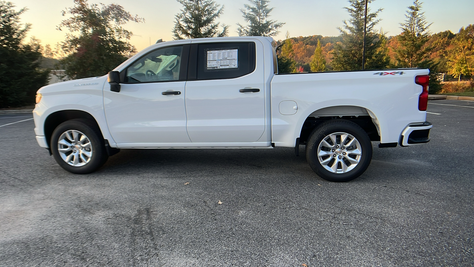 2025 Chevrolet Silverado 1500 Custom 9