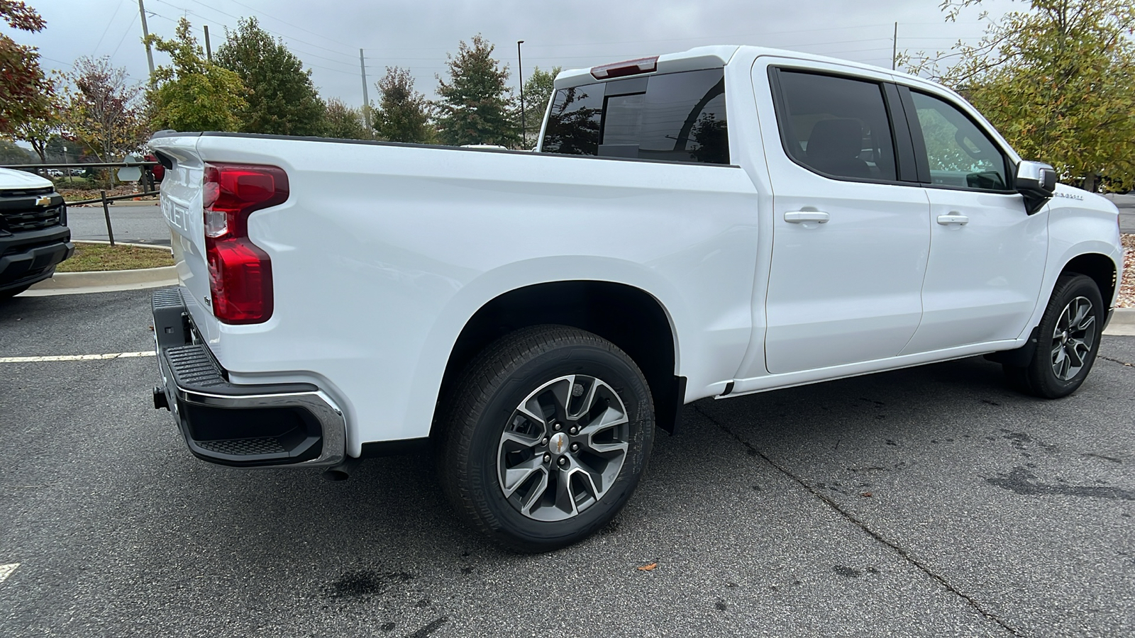 2025 Chevrolet Silverado 1500 LT 6