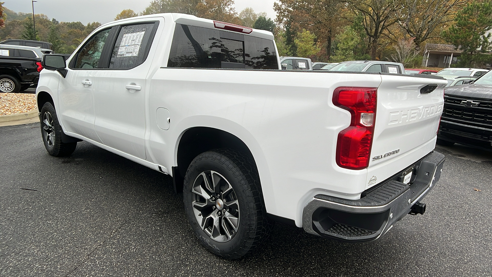 2025 Chevrolet Silverado 1500 LT 8