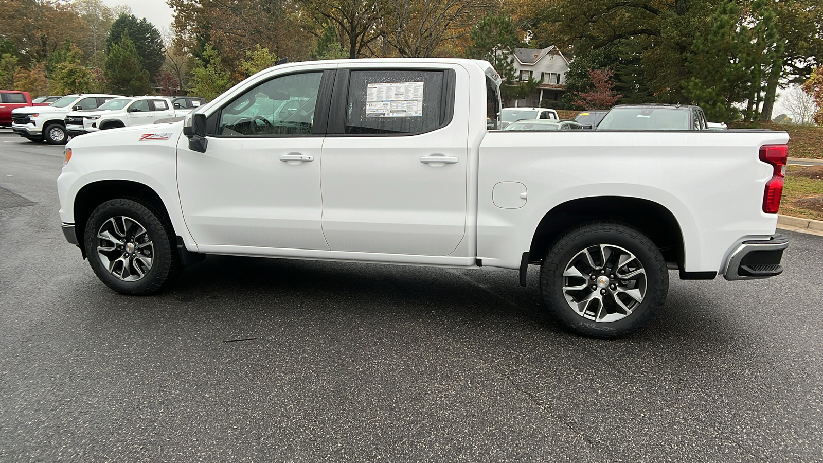 2025 Chevrolet Silverado 1500 LT 9