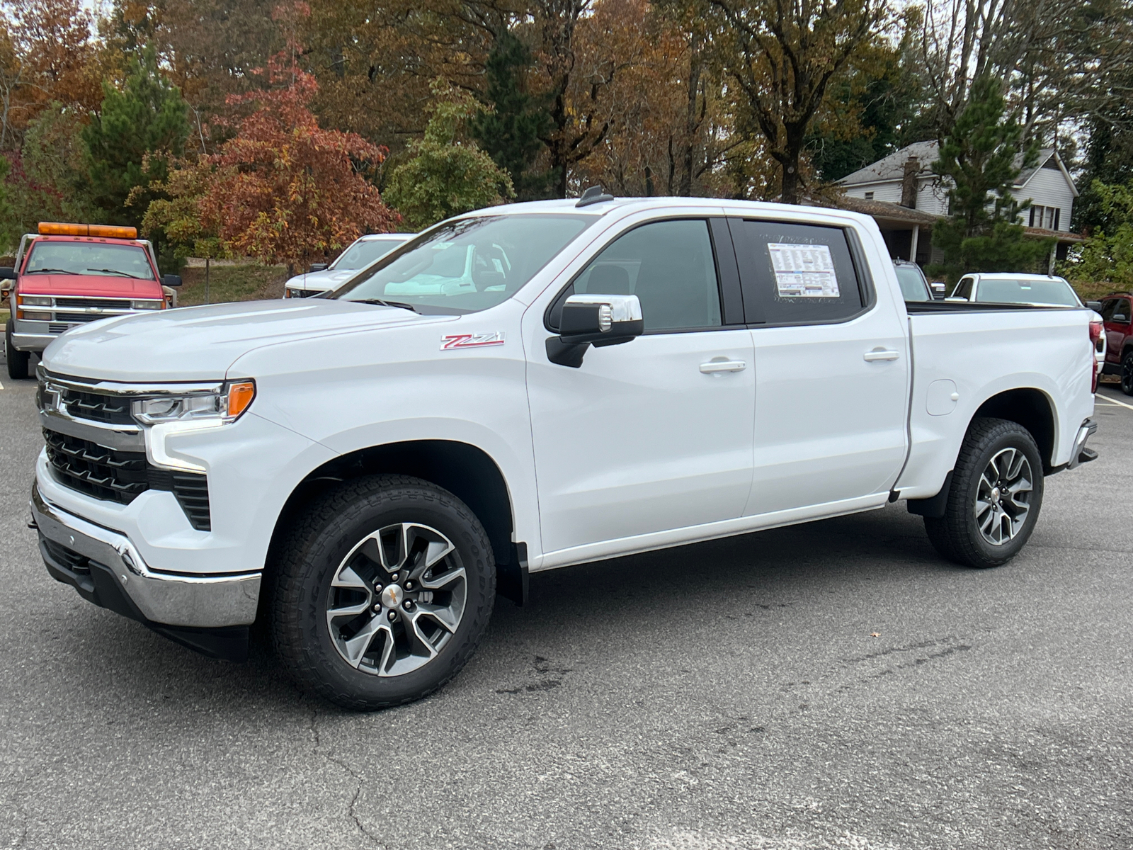 2025 Chevrolet Silverado 1500 LT 1