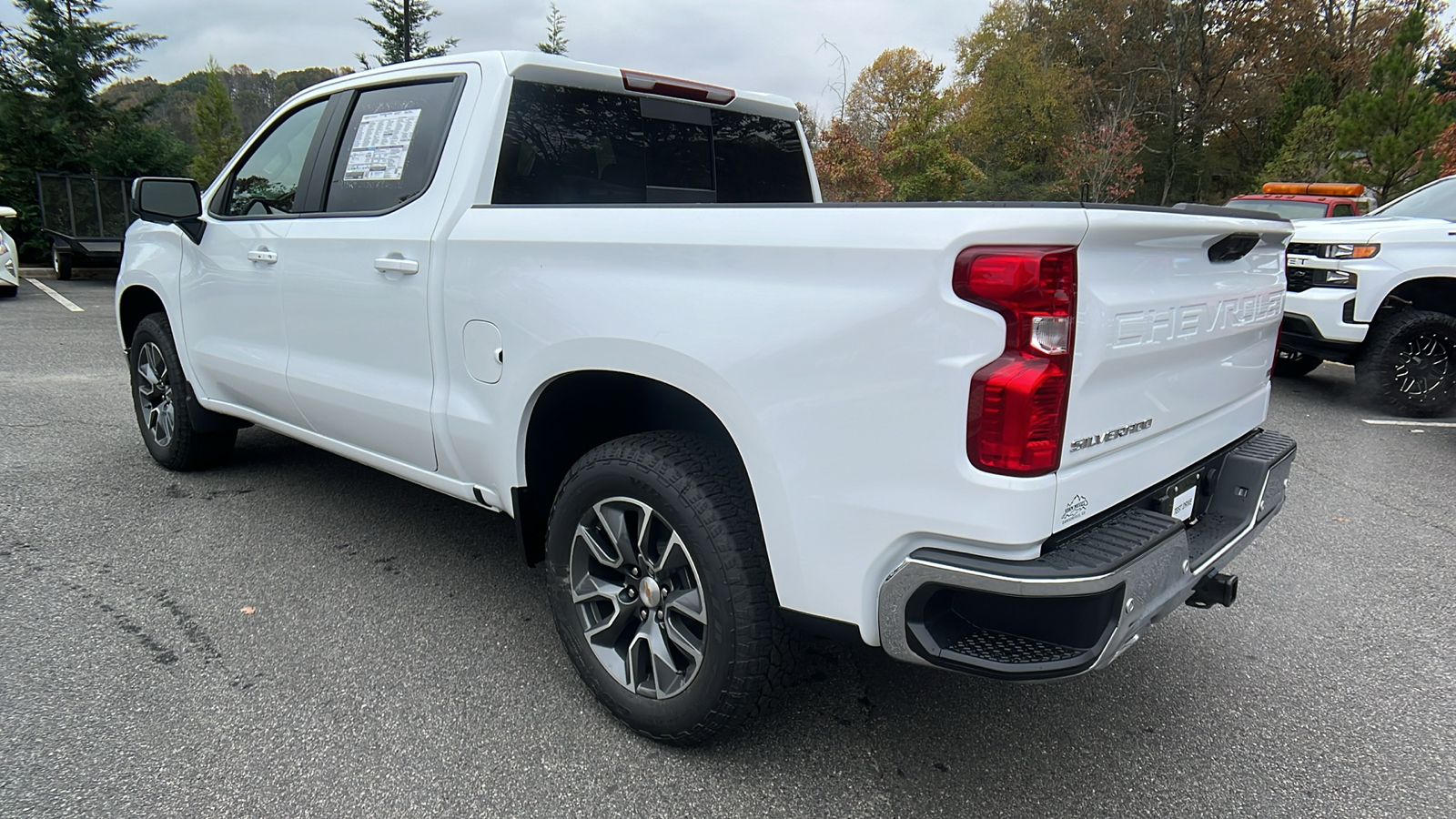 2025 Chevrolet Silverado 1500 LT 8