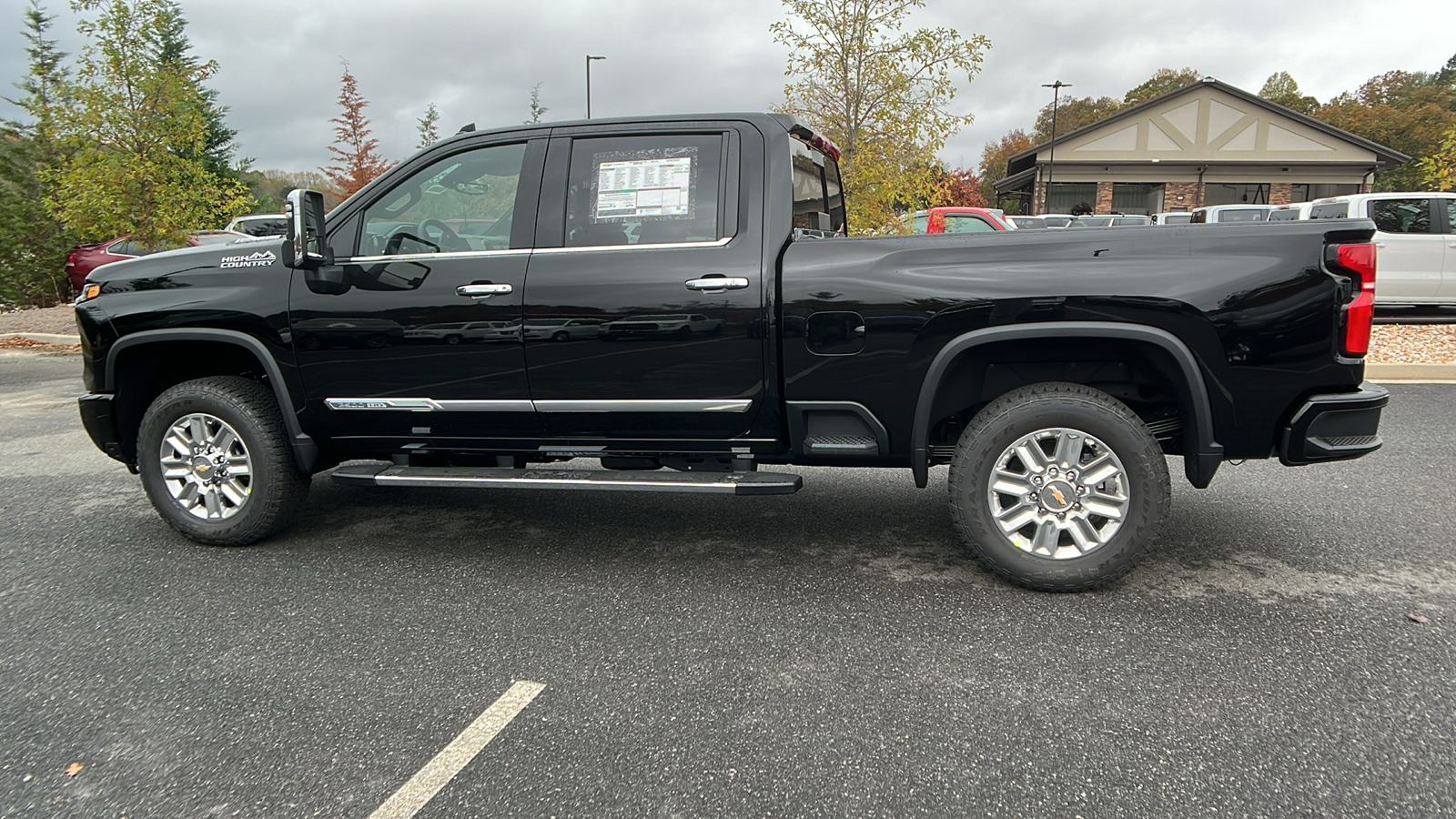 2025 Chevrolet Silverado 2500HD High Country 8