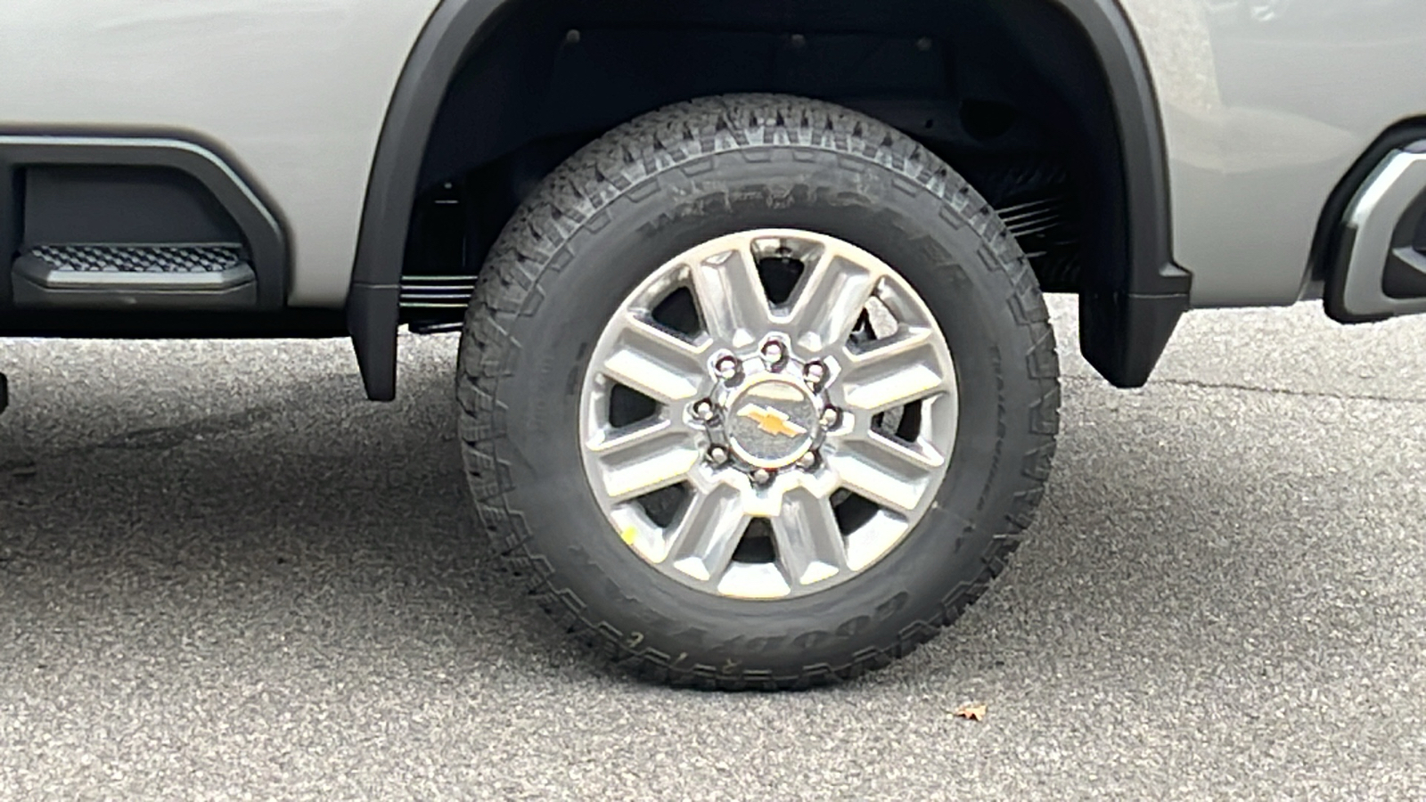 2025 Chevrolet Silverado 2500HD High Country 9