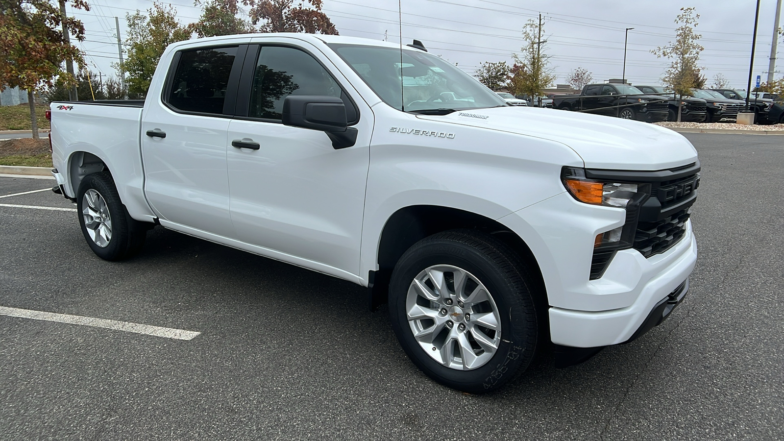 2025 Chevrolet Silverado 1500 Custom 3