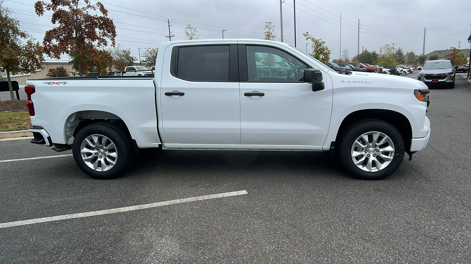 2025 Chevrolet Silverado 1500 Custom 4