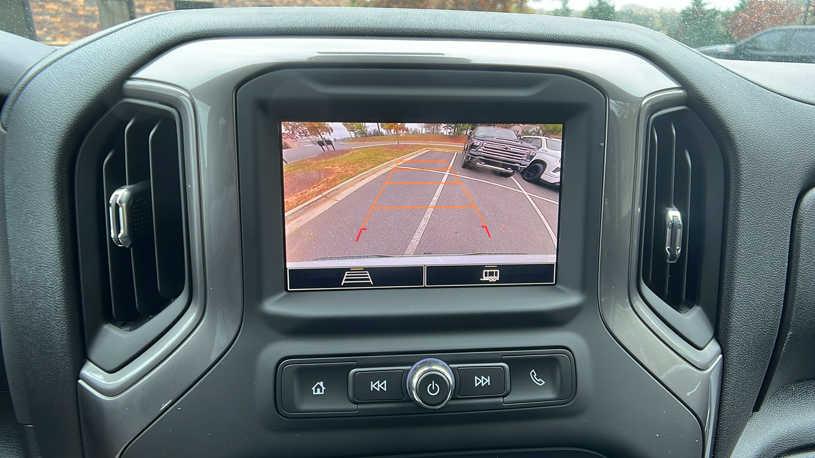 2025 Chevrolet Silverado 1500 Custom 20