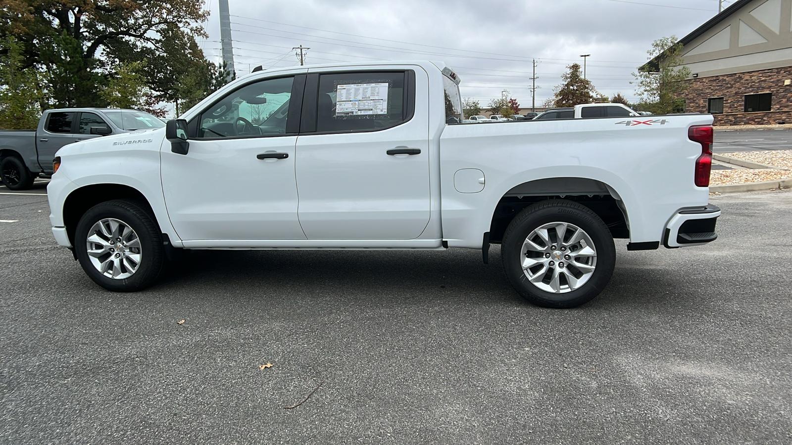 2025 Chevrolet Silverado 1500 Custom 8