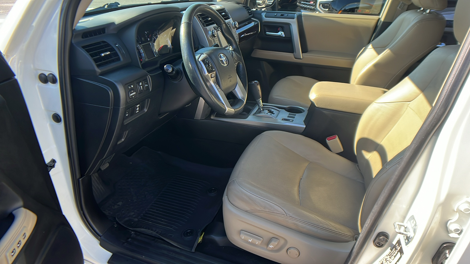 2017 Toyota 4Runner SR5 Premium 13