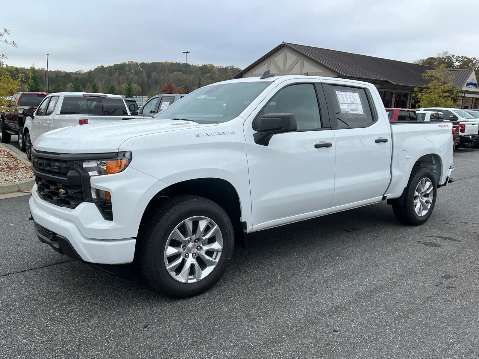 2025 Chevrolet Silverado 1500 Custom 1