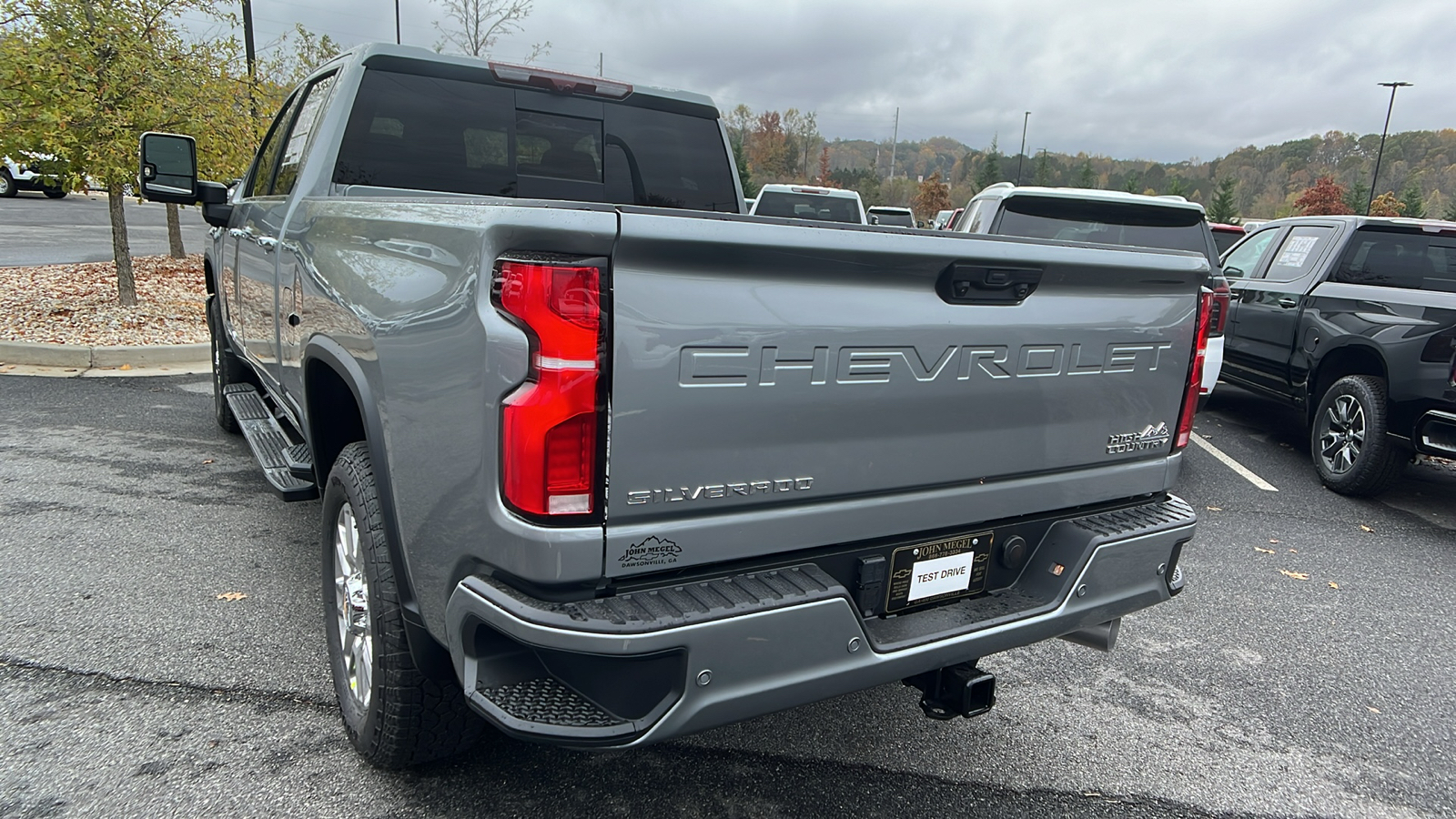 2025 Chevrolet Silverado 2500HD High Country 8