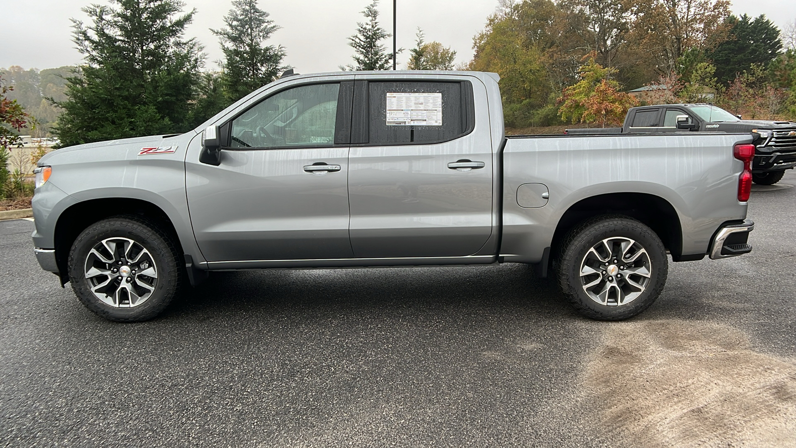 2025 Chevrolet Silverado 1500 LT 9