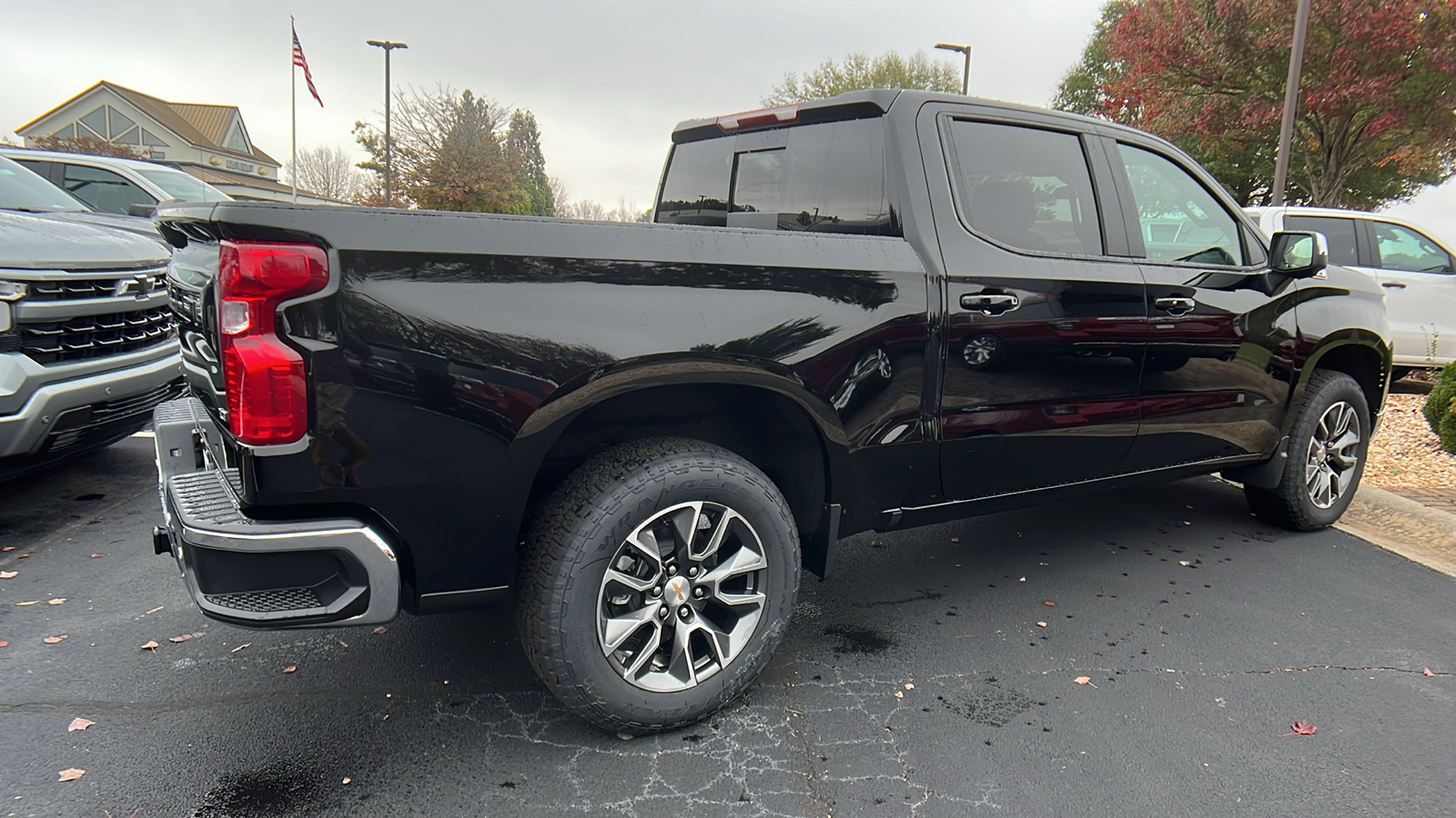 2025 Chevrolet Silverado 1500 LT 6