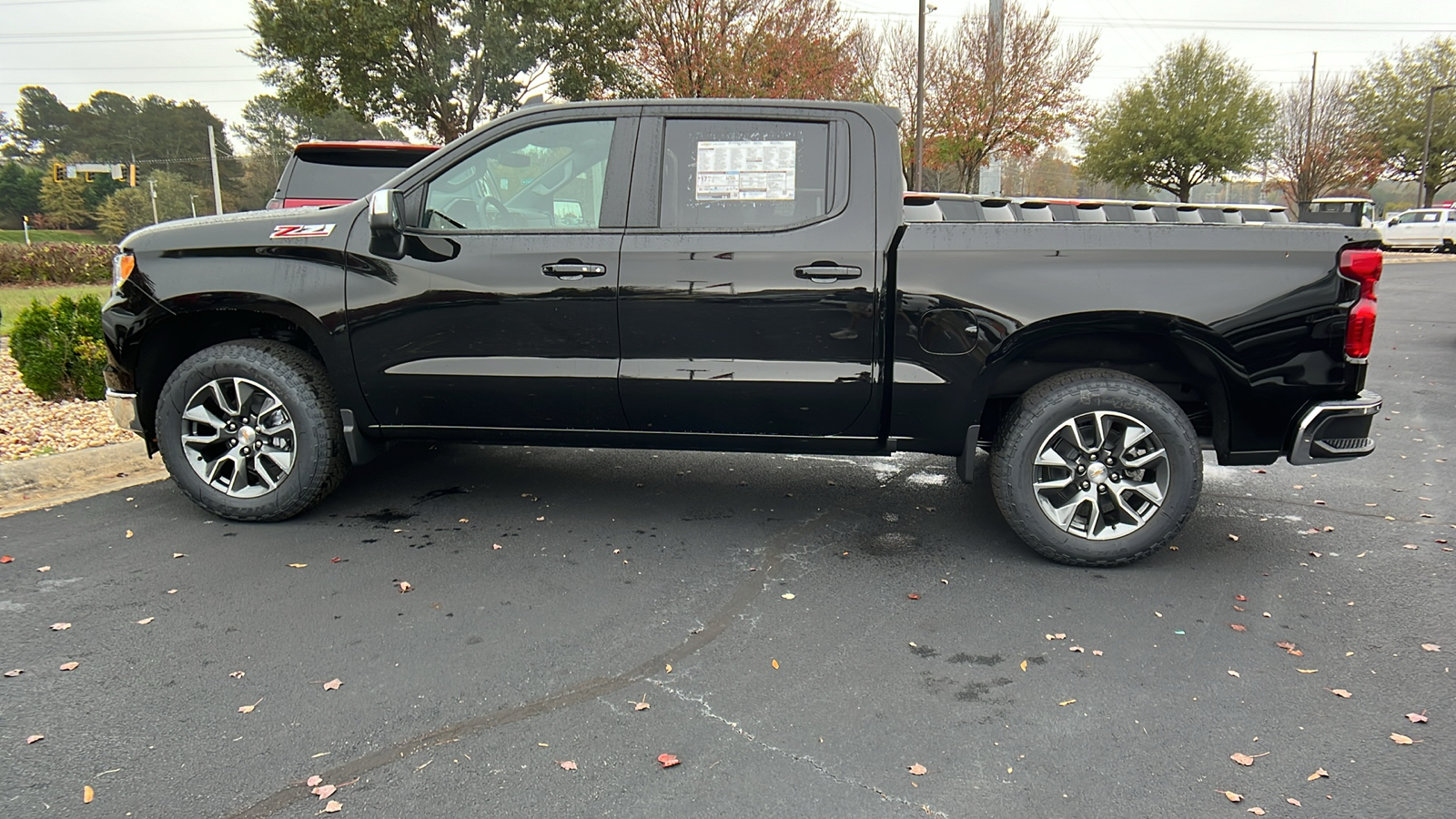 2025 Chevrolet Silverado 1500 LT 9