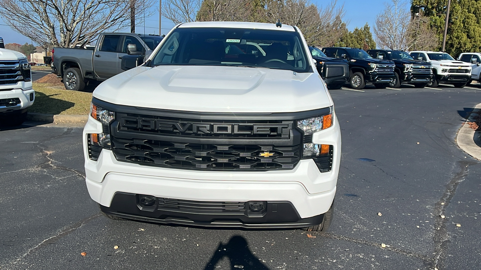 2025 Chevrolet Silverado 1500 Custom 2