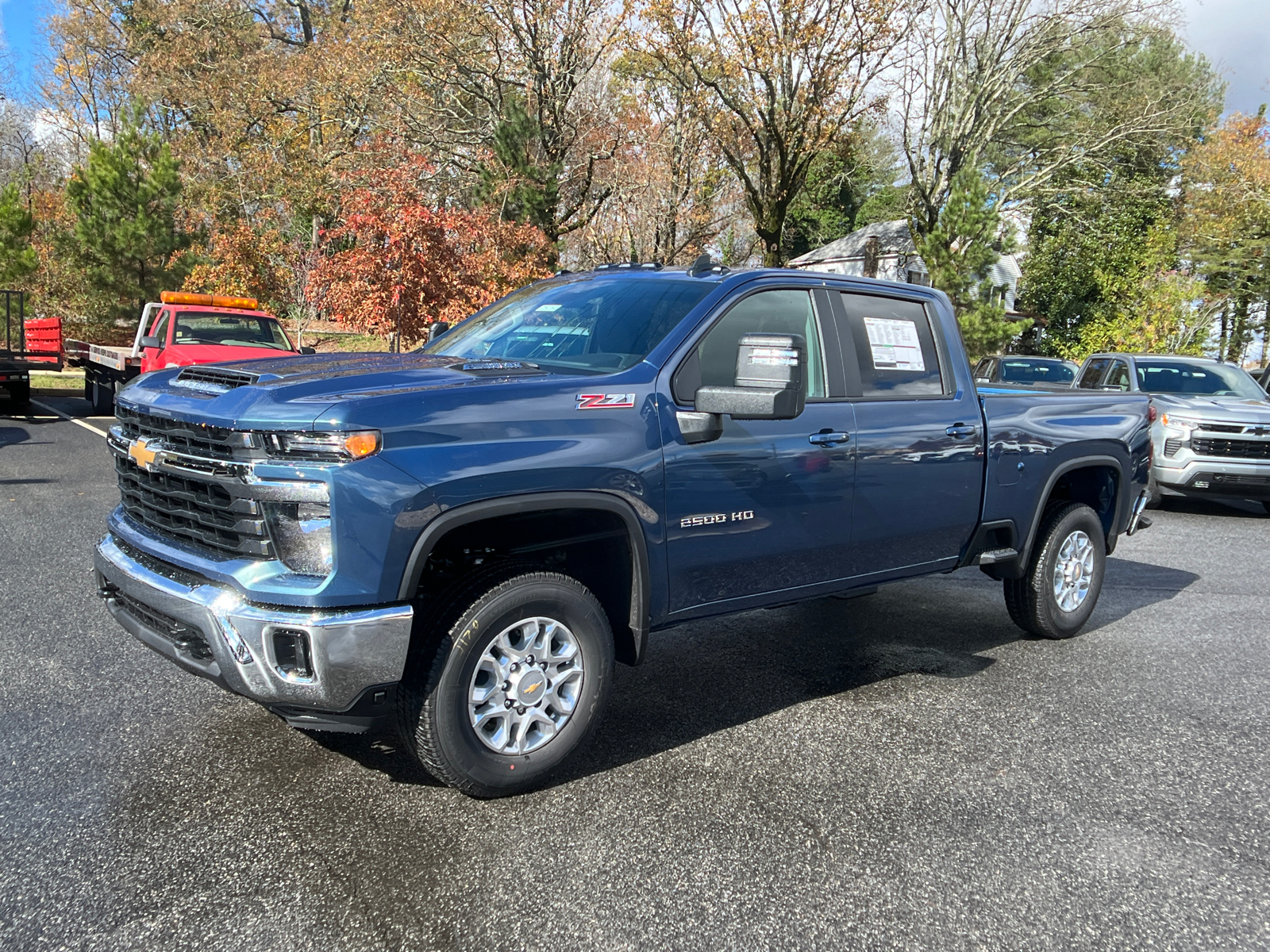 2025 Chevrolet Silverado 2500HD LT 1