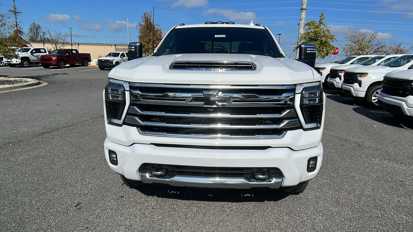 2025 Chevrolet Silverado 3500HD High Country 2